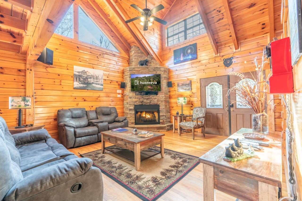 Comfort Cabin Bearway To Heaven W Private Hot Tub Pigeon Forge Esterno foto