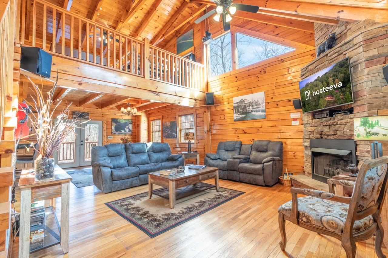 Comfort Cabin Bearway To Heaven W Private Hot Tub Pigeon Forge Esterno foto