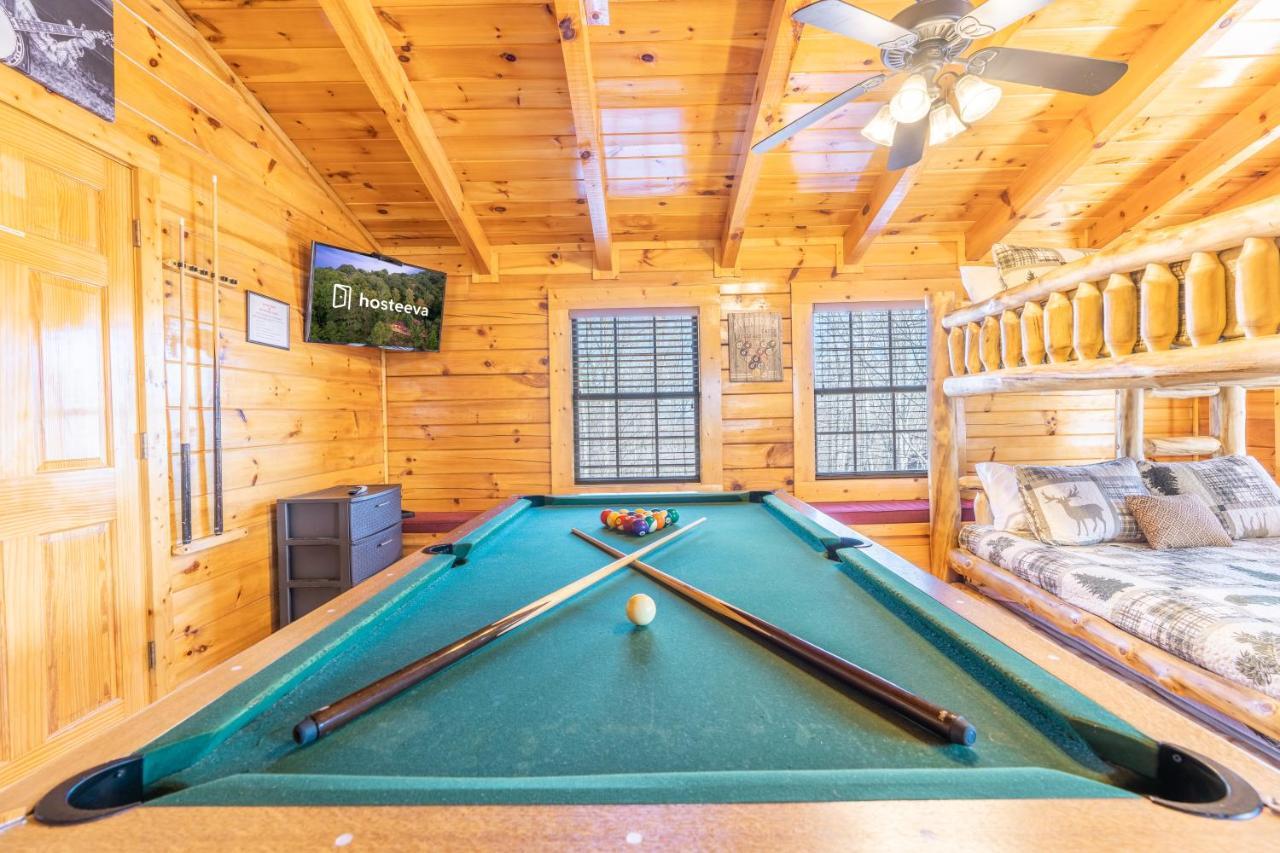 Comfort Cabin Bearway To Heaven W Private Hot Tub Pigeon Forge Esterno foto