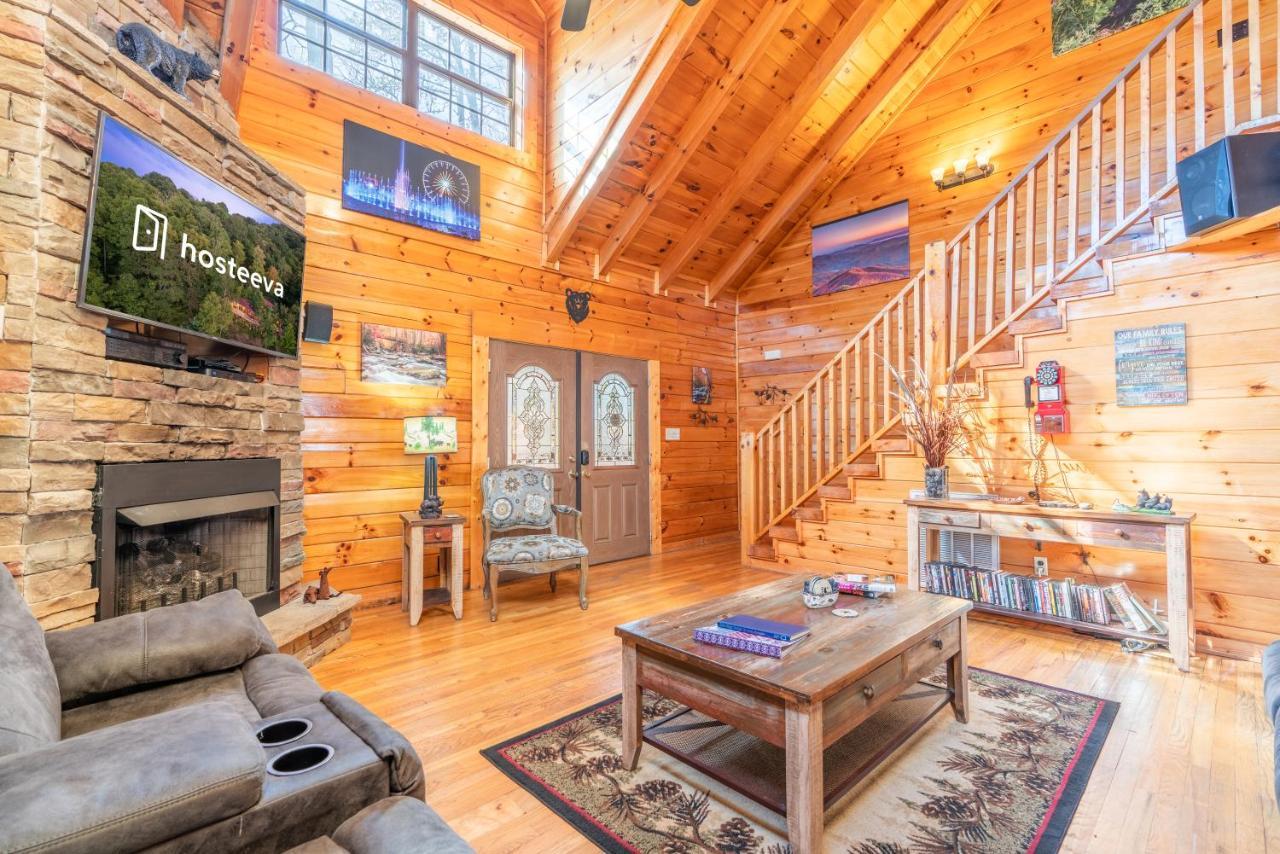 Comfort Cabin Bearway To Heaven W Private Hot Tub Pigeon Forge Esterno foto
