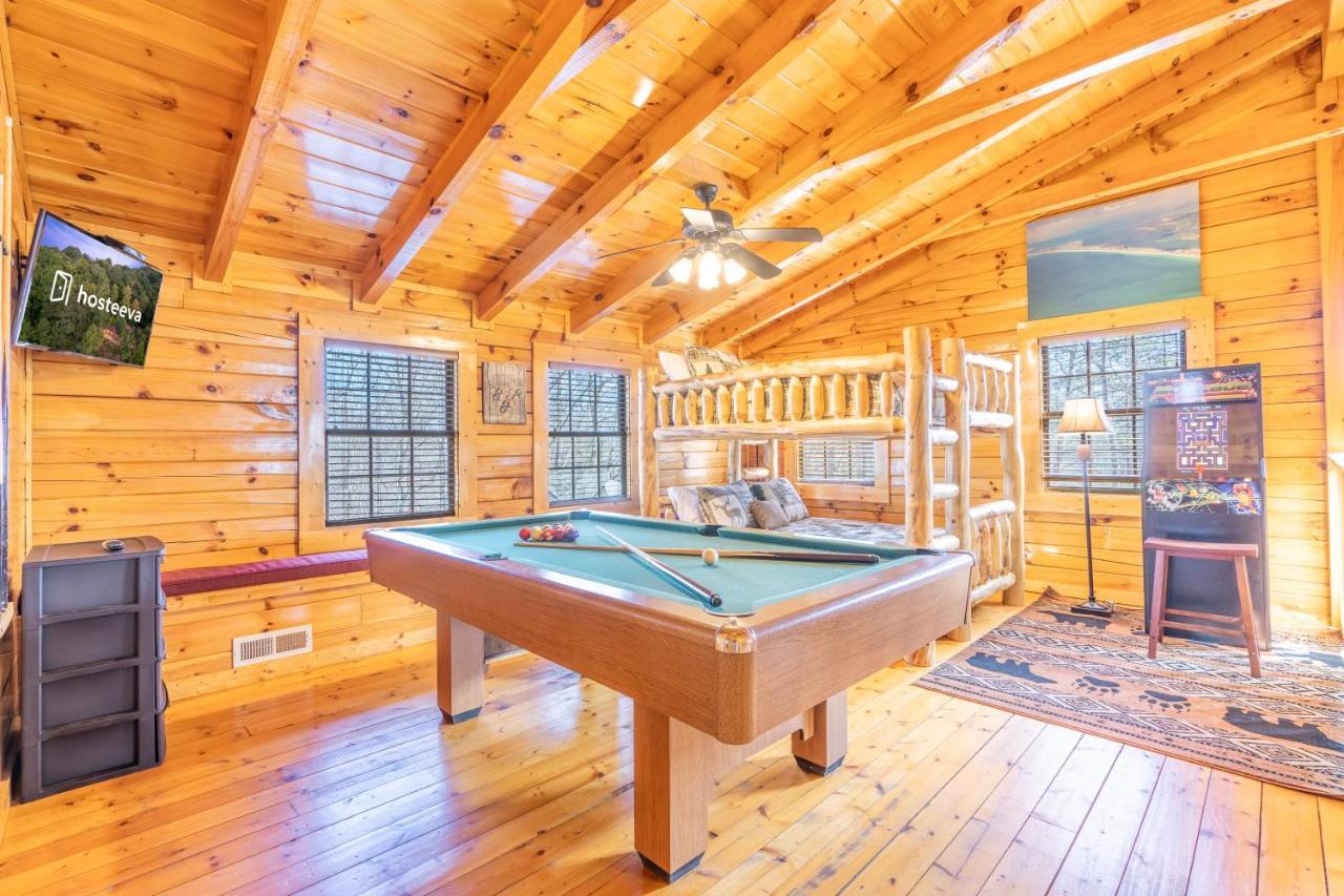 Comfort Cabin Bearway To Heaven W Private Hot Tub Pigeon Forge Esterno foto