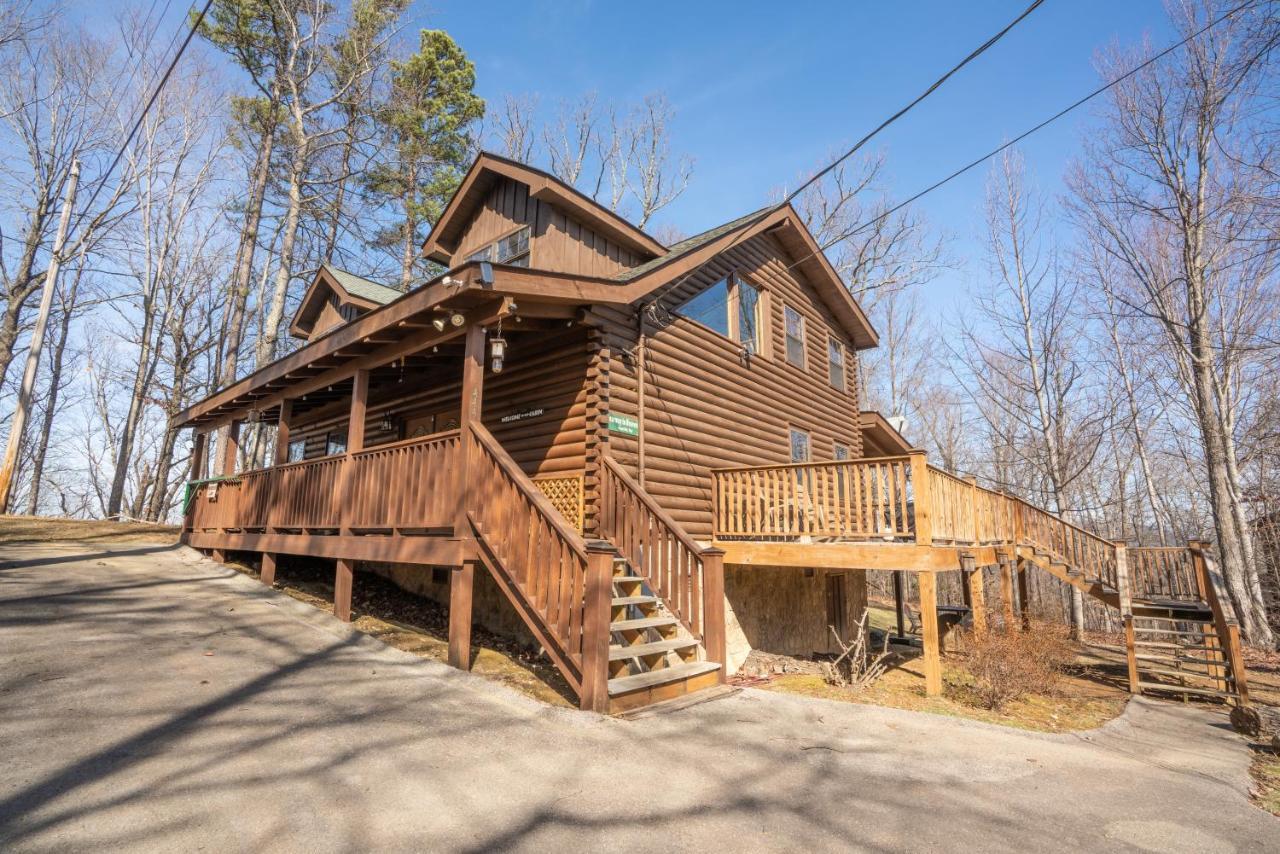 Comfort Cabin Bearway To Heaven W Private Hot Tub Pigeon Forge Esterno foto