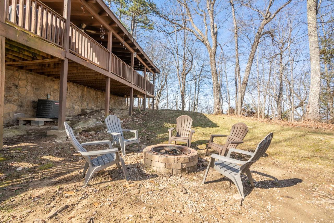 Comfort Cabin Bearway To Heaven W Private Hot Tub Pigeon Forge Esterno foto