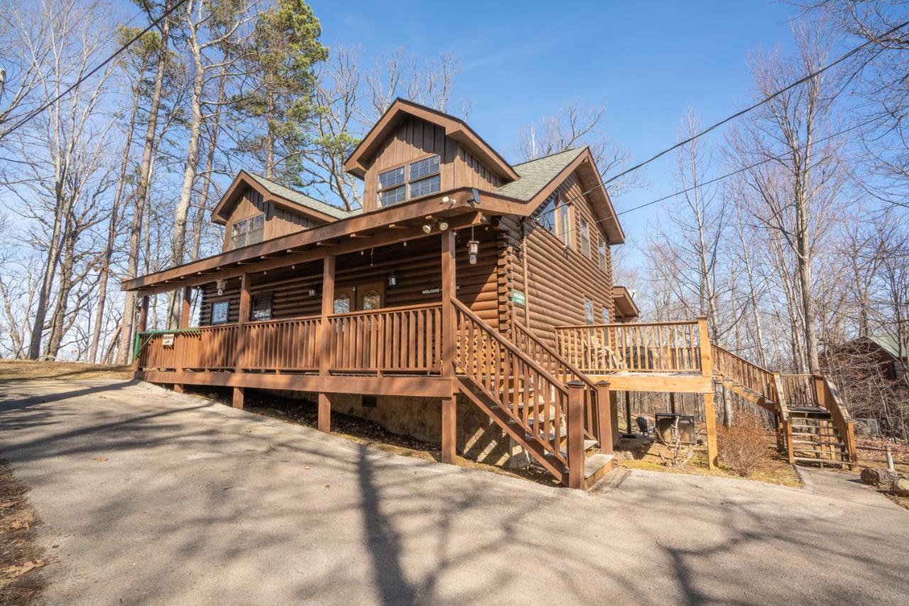 Comfort Cabin Bearway To Heaven W Private Hot Tub Pigeon Forge Esterno foto