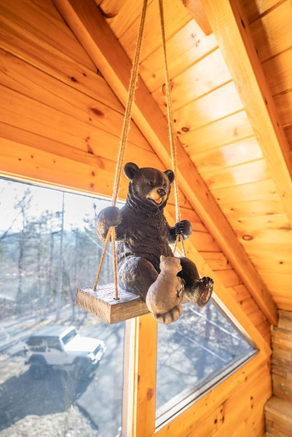 Comfort Cabin Bearway To Heaven W Private Hot Tub Pigeon Forge Esterno foto